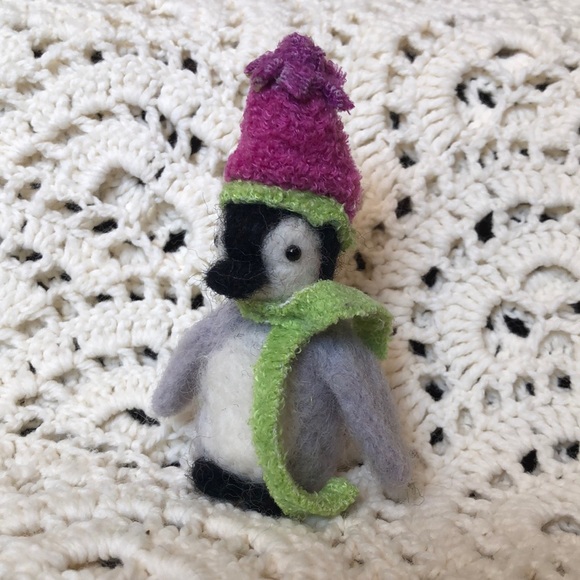 Handmade Needle Felted Penguin - Picture 5 of 16